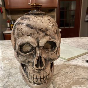 Rare skull Vento wine Made in Italy